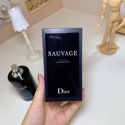 Light tone version Dior Light Fragrance Wilderness 100ml Dior Sauvage edt